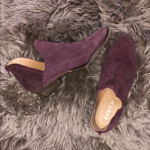 FIRTH Ankle Boot with Side Cut Out